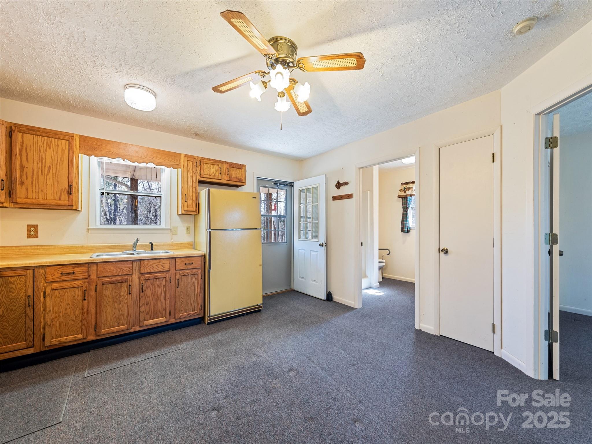 91 Jeter Road Clyde, NC 28721 - Photo 22 of 33