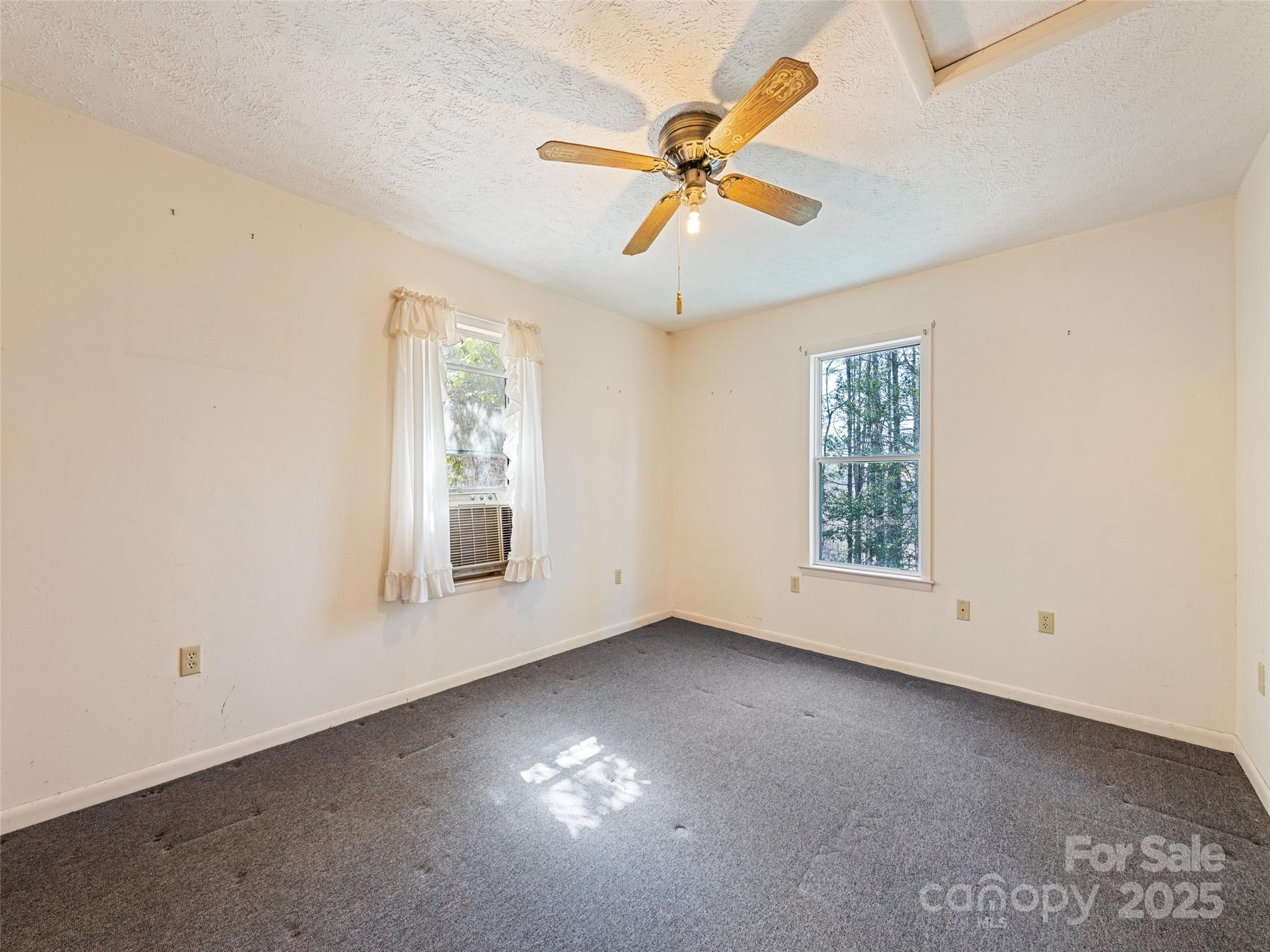 91 Jeter Road Clyde, NC 28721 - Photo 25 of 33