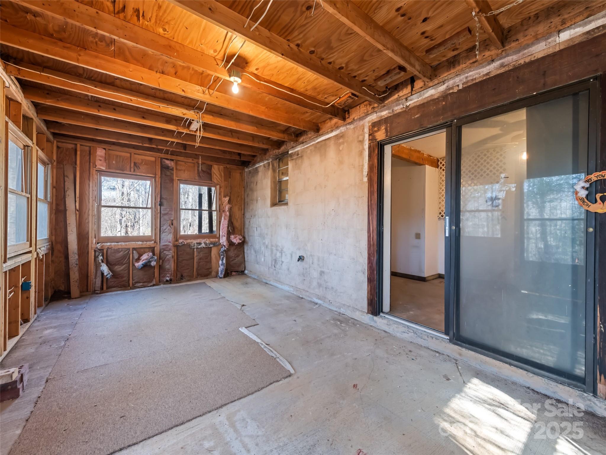 91 Jeter Road Clyde, NC 28721 - Photo 27 of 33