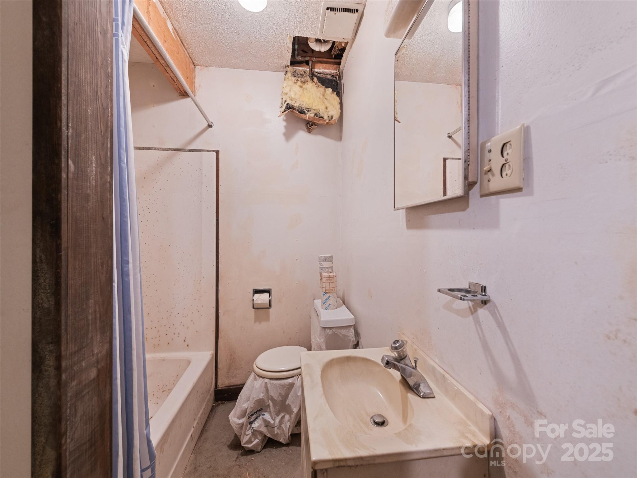 91 Jeter Road Clyde, NC 28721 - Photo 32 of 33