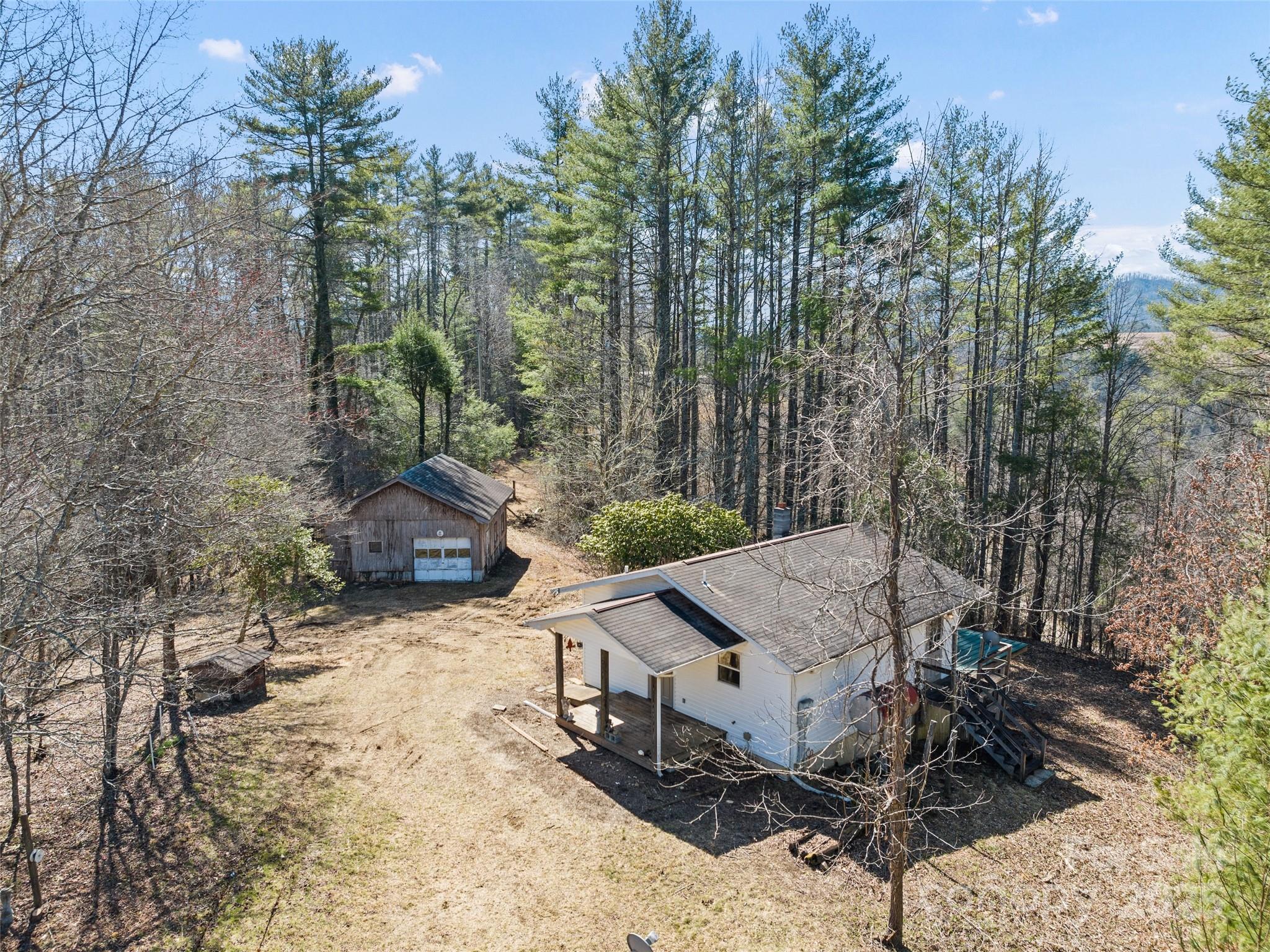 91 Jeter Road Clyde, NC 28721 - Photo 5 of 33