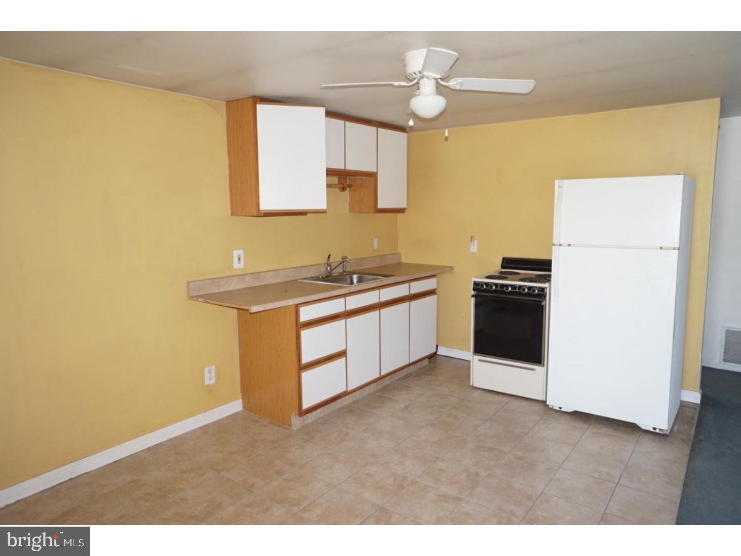 14 Cooper Avenue Clementon, NJ 08021 - Photo 19 of 25 Garage