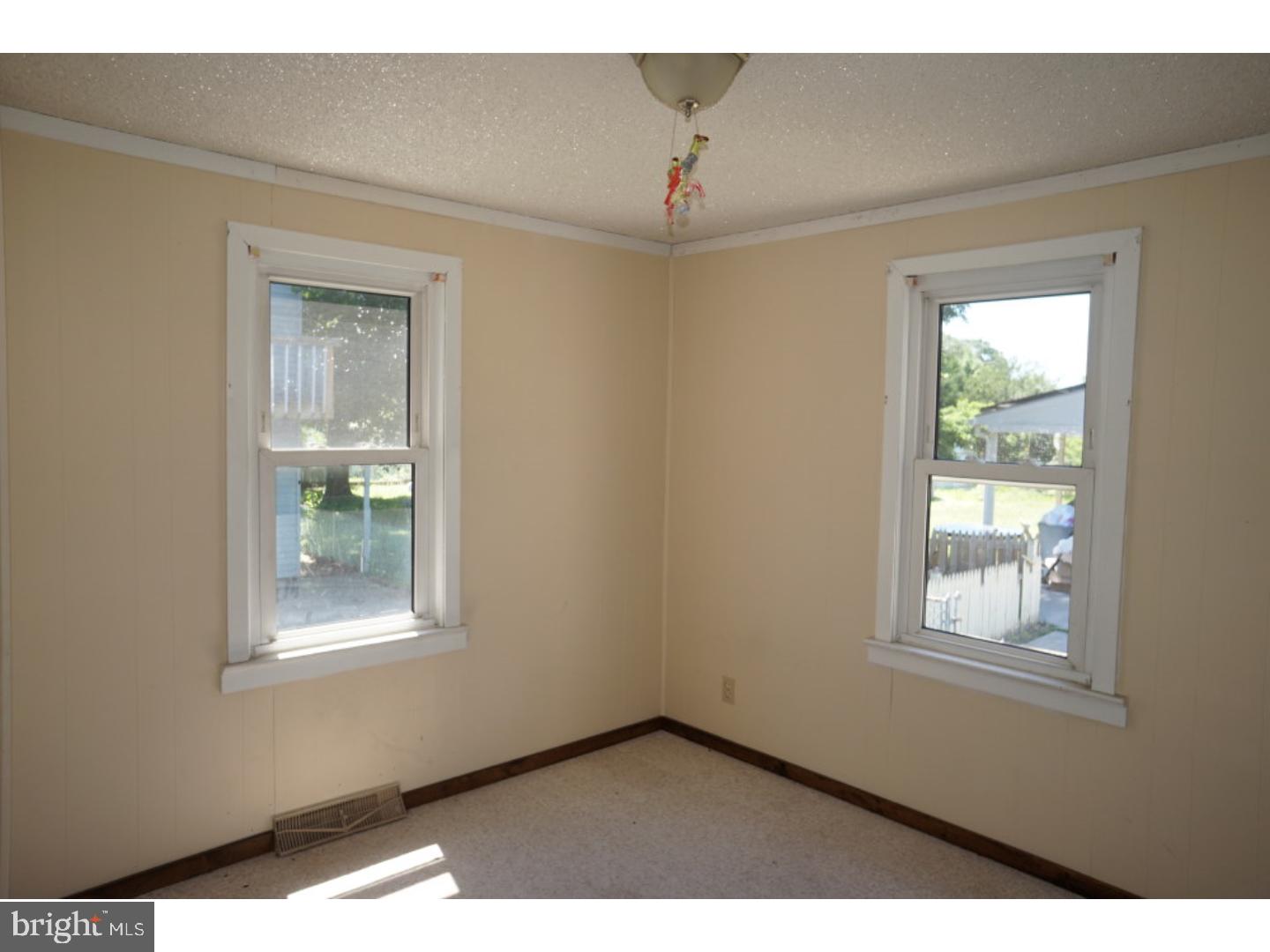 14 Cooper Avenue Clementon, NJ 08021 - Photo 9 of 25 Bedroom 3