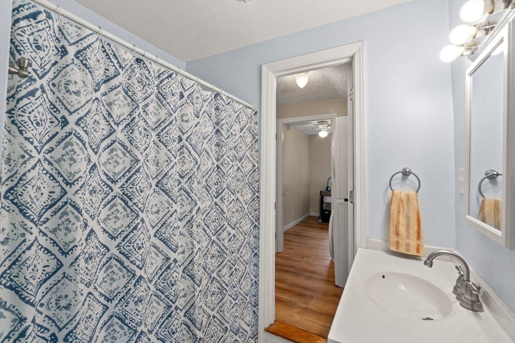30 Stonebridge Road Wayland, MA 01778 - Photo 17 of 33