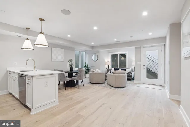 $5,000 | 5305 Connecticut Avenue Northwest, Unit 2, Washington, DC 20015