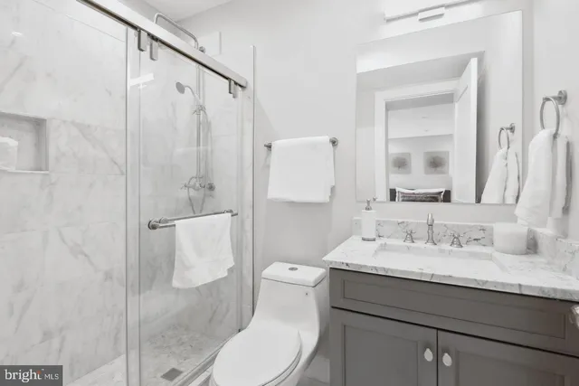 $5,000 | 5305 Connecticut Avenue Northwest, Unit 2, Washington, DC 20015