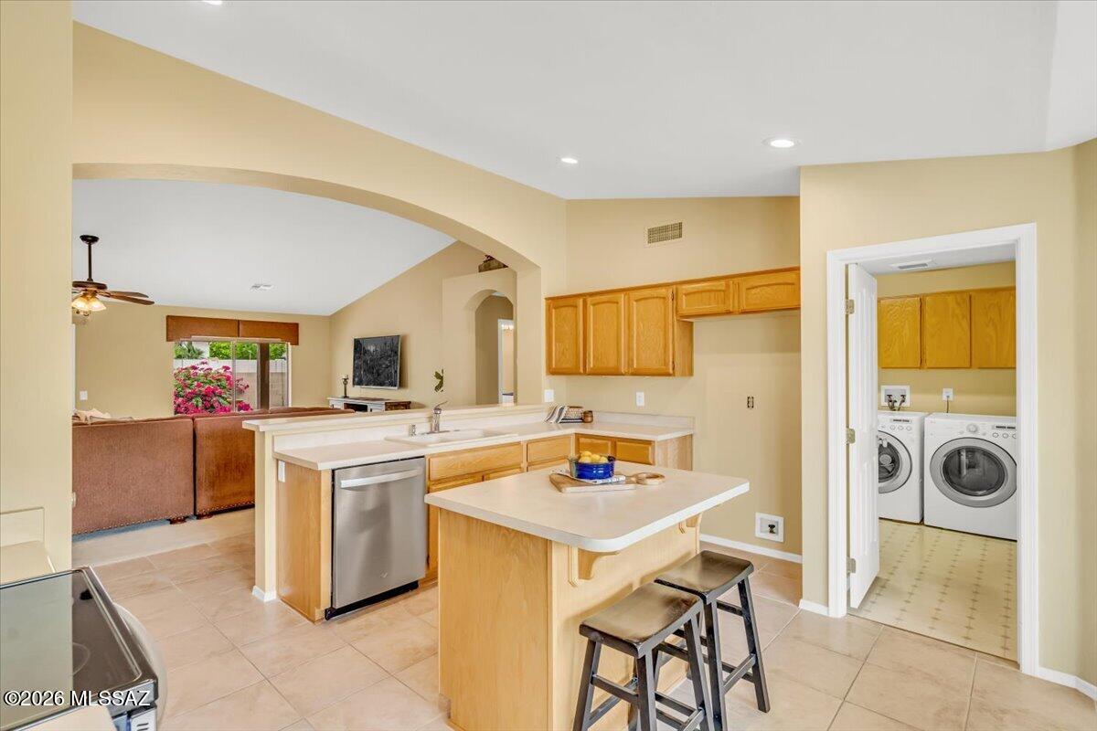 35854 Mesa Ridge Drive Tucson, AZ 85739 - Photo 15 of 37