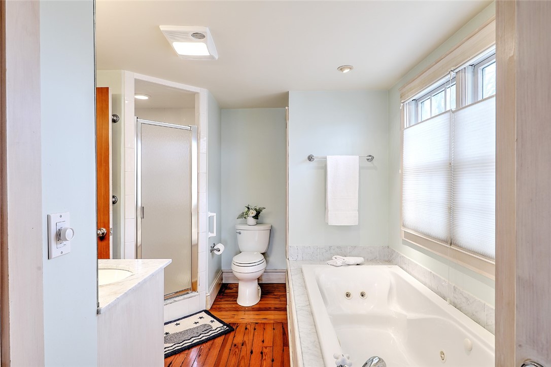183 Mathewson Road Barrington, RI 02806 - Photo 18 of 34 primary bath