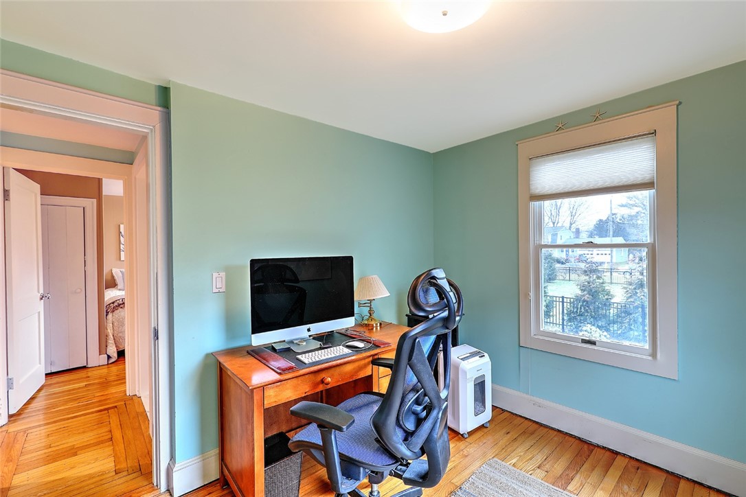 183 Mathewson Road Barrington, RI 02806 - Photo 24 of 34