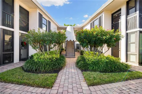 $799,000 | 3135 Riviera Drive, Unit B205, Naples, FL 34103