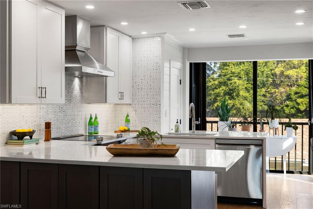 3135 Riviera Drive, Unit B205 Naples, FL 34103 - Photo 21 of 48