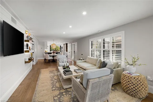 $799,000 | 3135 Riviera Drive, Unit B205, Naples, FL 34103