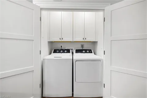 $799,000 | 3135 Riviera Drive, Unit B205, Naples, FL 34103