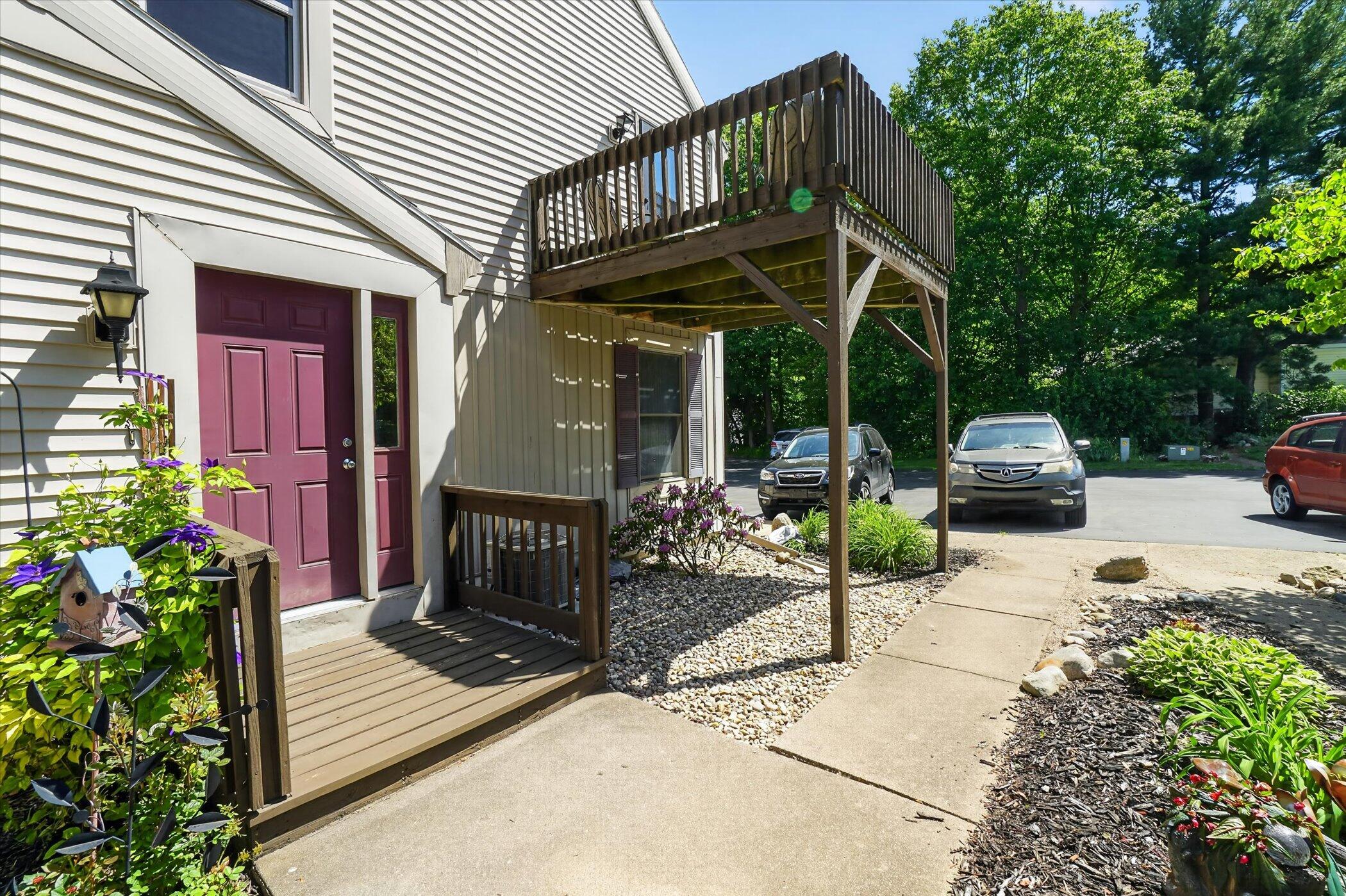 11353 River Ridge Drive, Unit 19 Allendale, MI 49401 - Photo 9 of 36 09-11353-River-Ridge-Dr-Windowstill