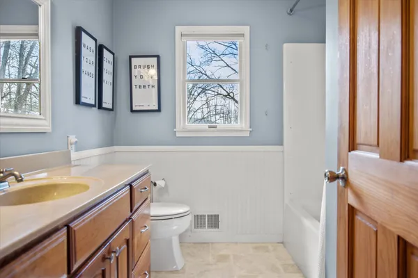$585,275 | 15 Hemlock Lane, Binghamton, NY 13901