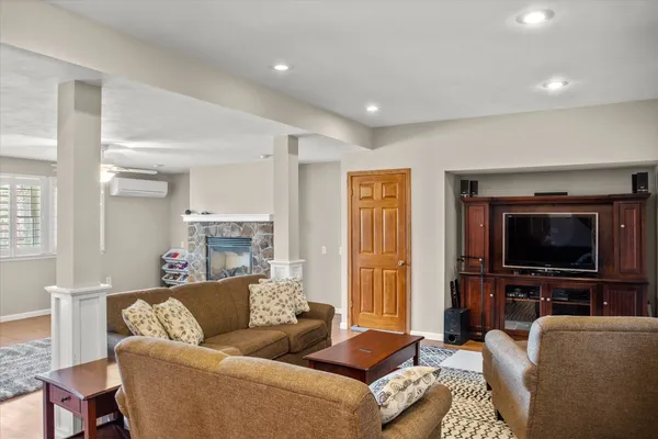 $585,275 | 15 Hemlock Lane, Binghamton, NY 13901