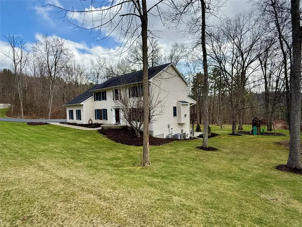 $585,275 | 15 Hemlock Lane, Binghamton, NY 13901