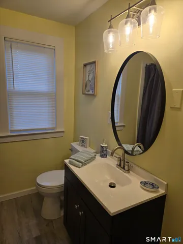 $369,900 | 242 Elm Street, Enfield, CT 06082