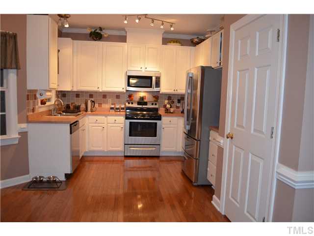3200 Tabor Court Raleigh, NC 27604 - Photo 5 of 25