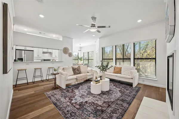 $1,749 | 6501 Columbia Oaks Court, Unit D8, Austin, TX 78759