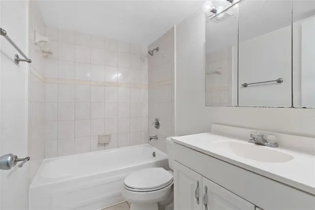 $185,000 | 11101 Royal Palm Boulevard, Unit 102, Coral Springs, FL 33065