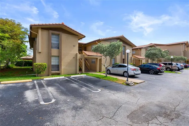 $185,000 | 11101 Royal Palm Boulevard, Unit 102, Coral Springs, FL 33065