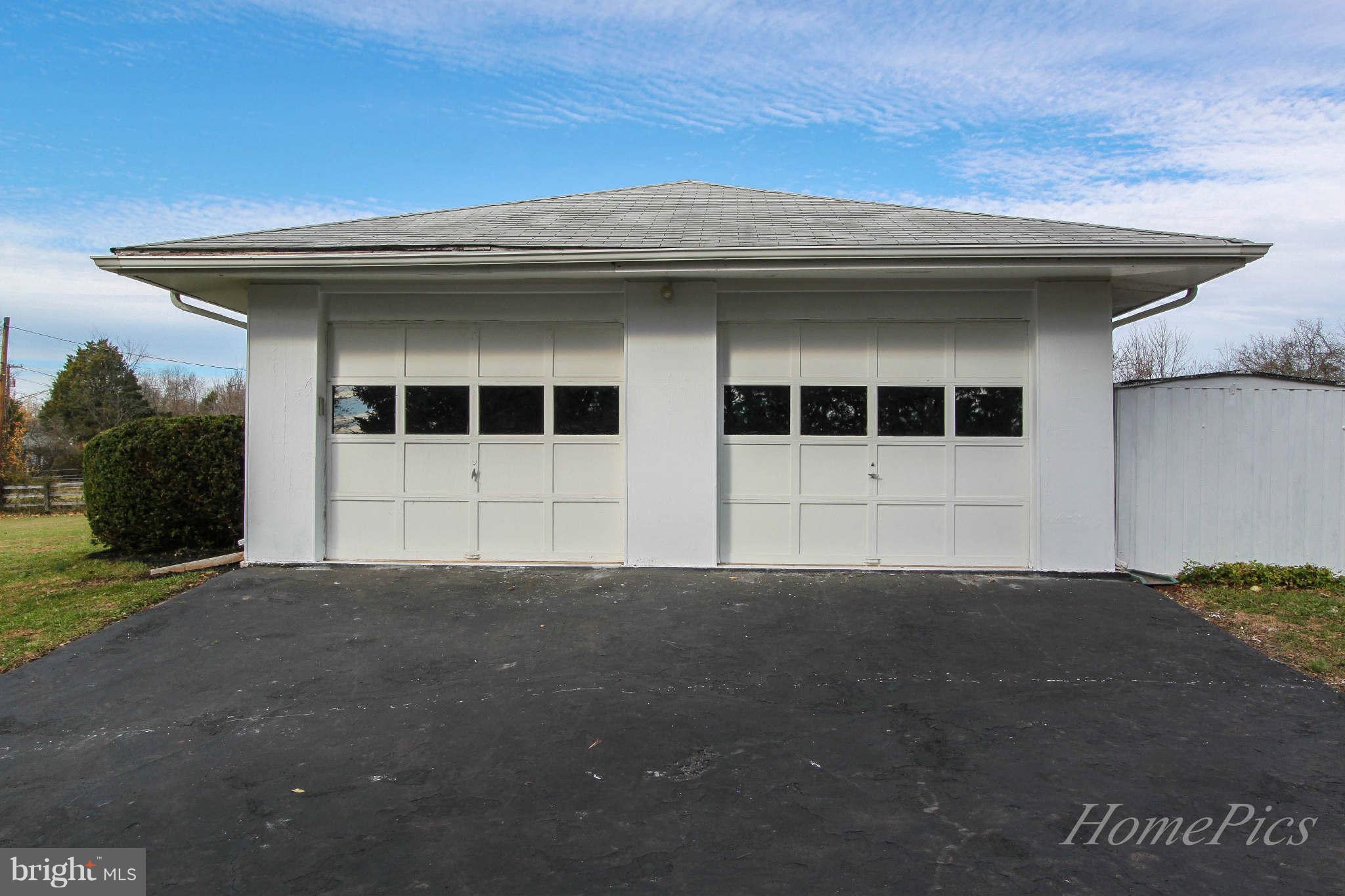 17025 Hughes Road Poolesville, MD 20837 - Photo 26 of 30 Exterior (Front)