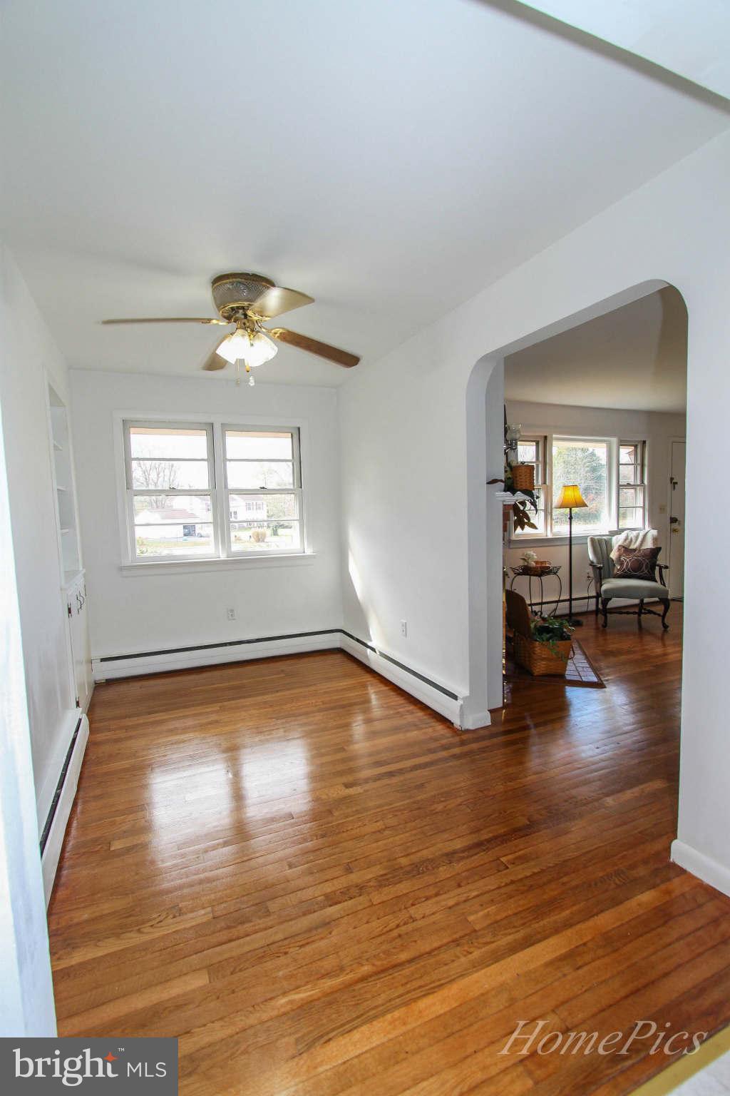 17025 Hughes Road Poolesville, MD 20837 - Photo 8 of 30 Dining Room