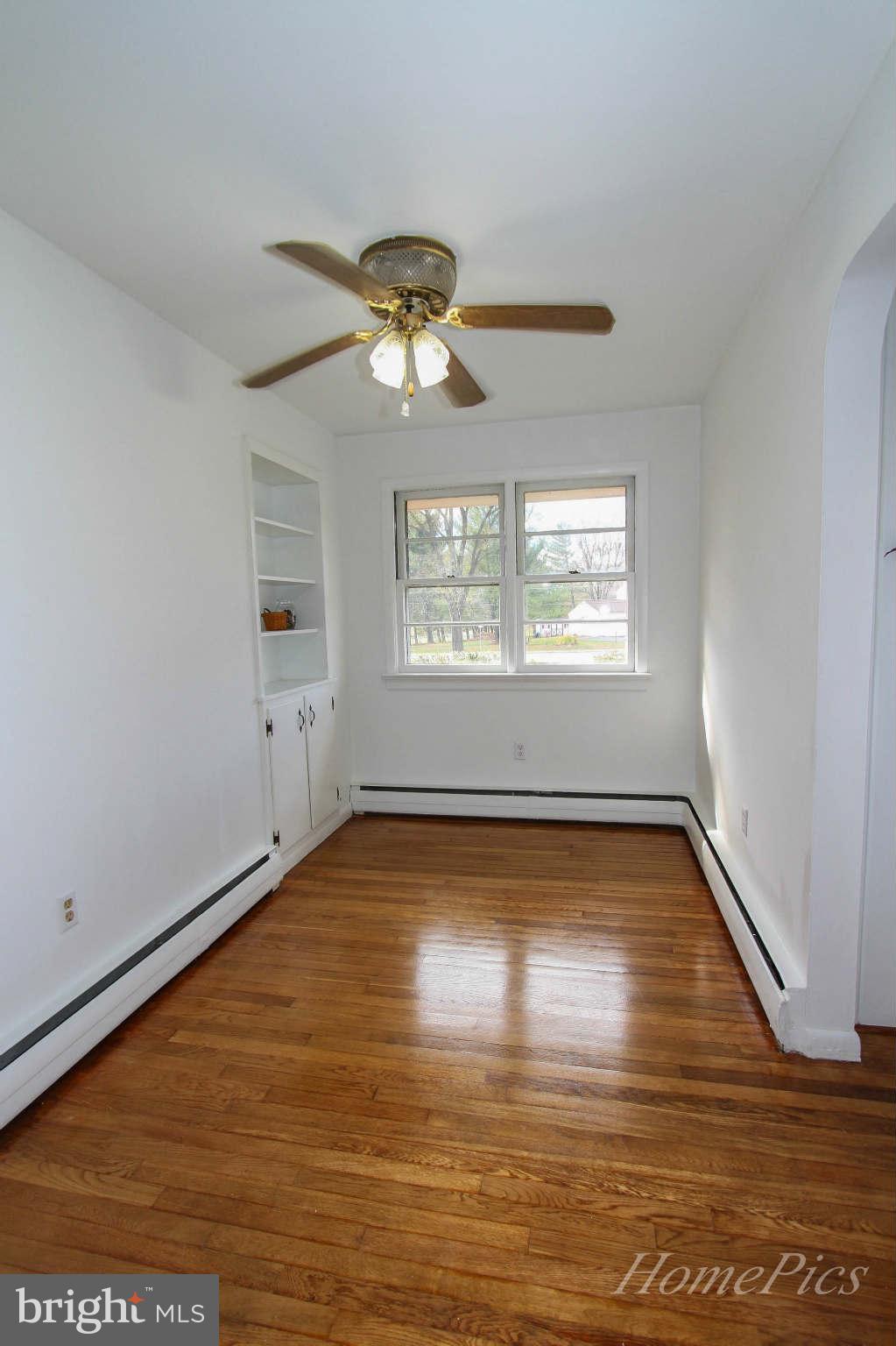 17025 Hughes Road Poolesville, MD 20837 - Photo 9 of 30 Dining Room