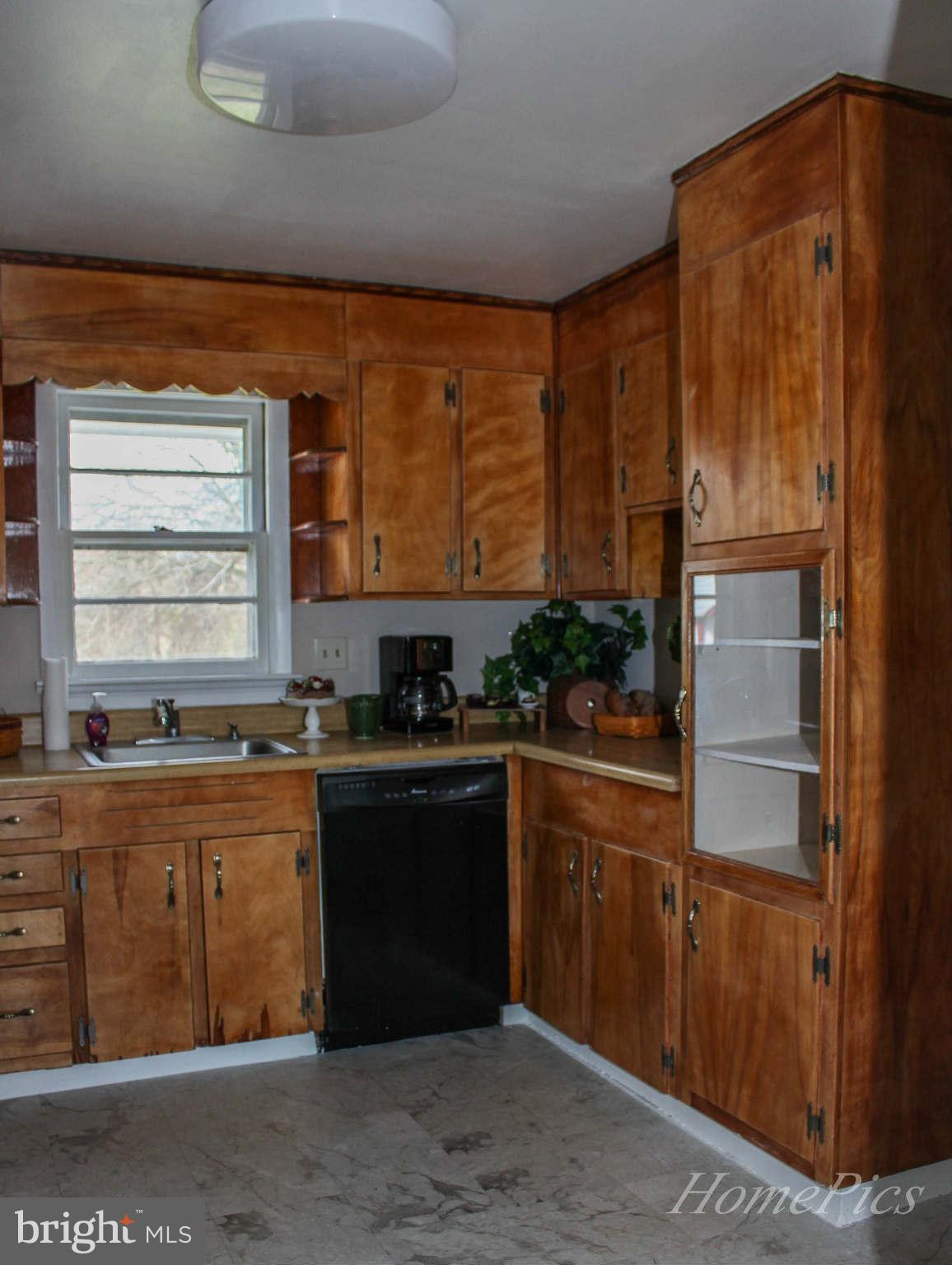 17025 Hughes Road Poolesville, MD 20837 - Photo 10 of 30 Kitchen