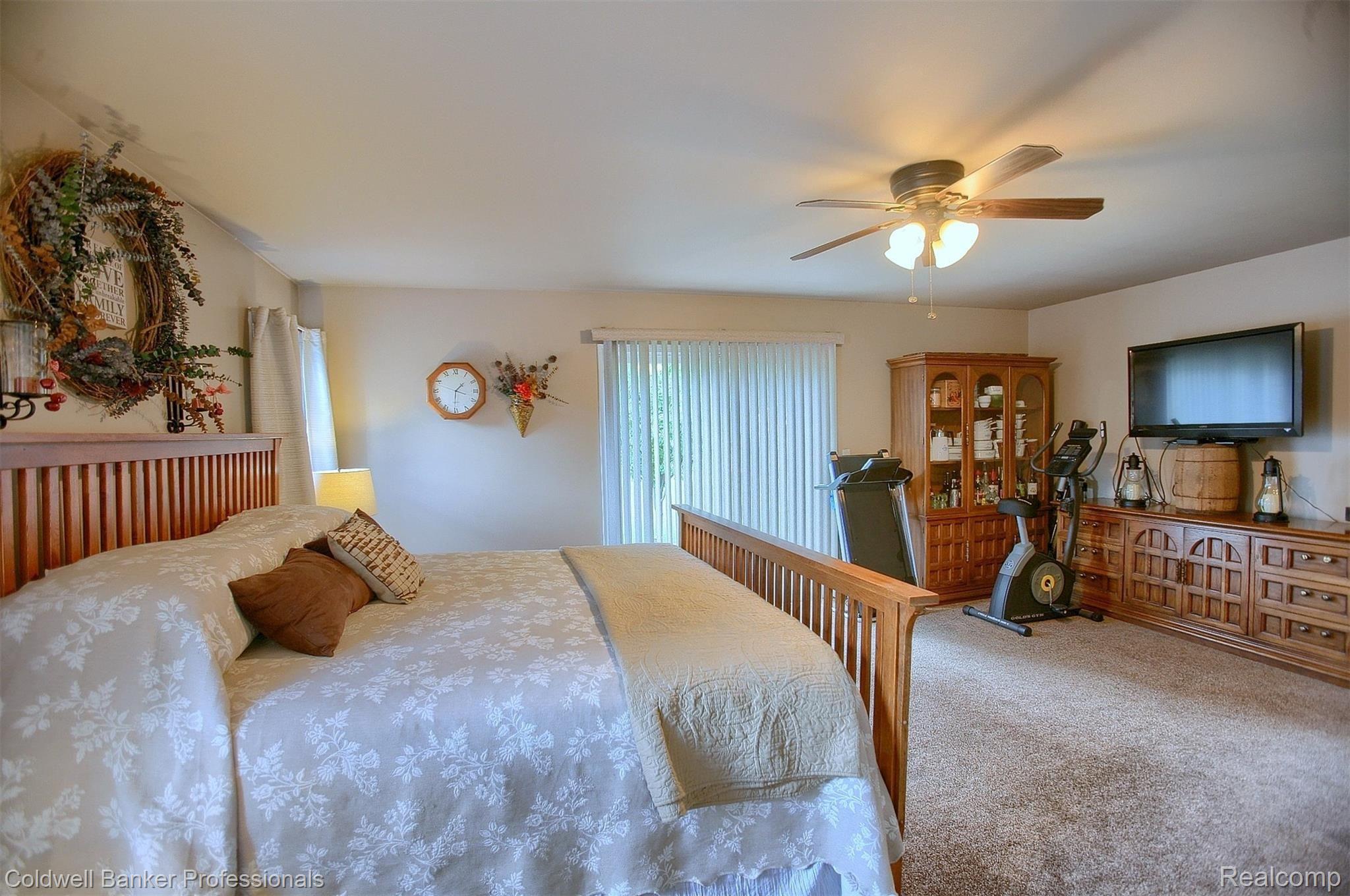 394 Sumpter Road Belleville, MI 48111 - Photo 19 of 30 19-Master Bedroom 2nd View.jpg