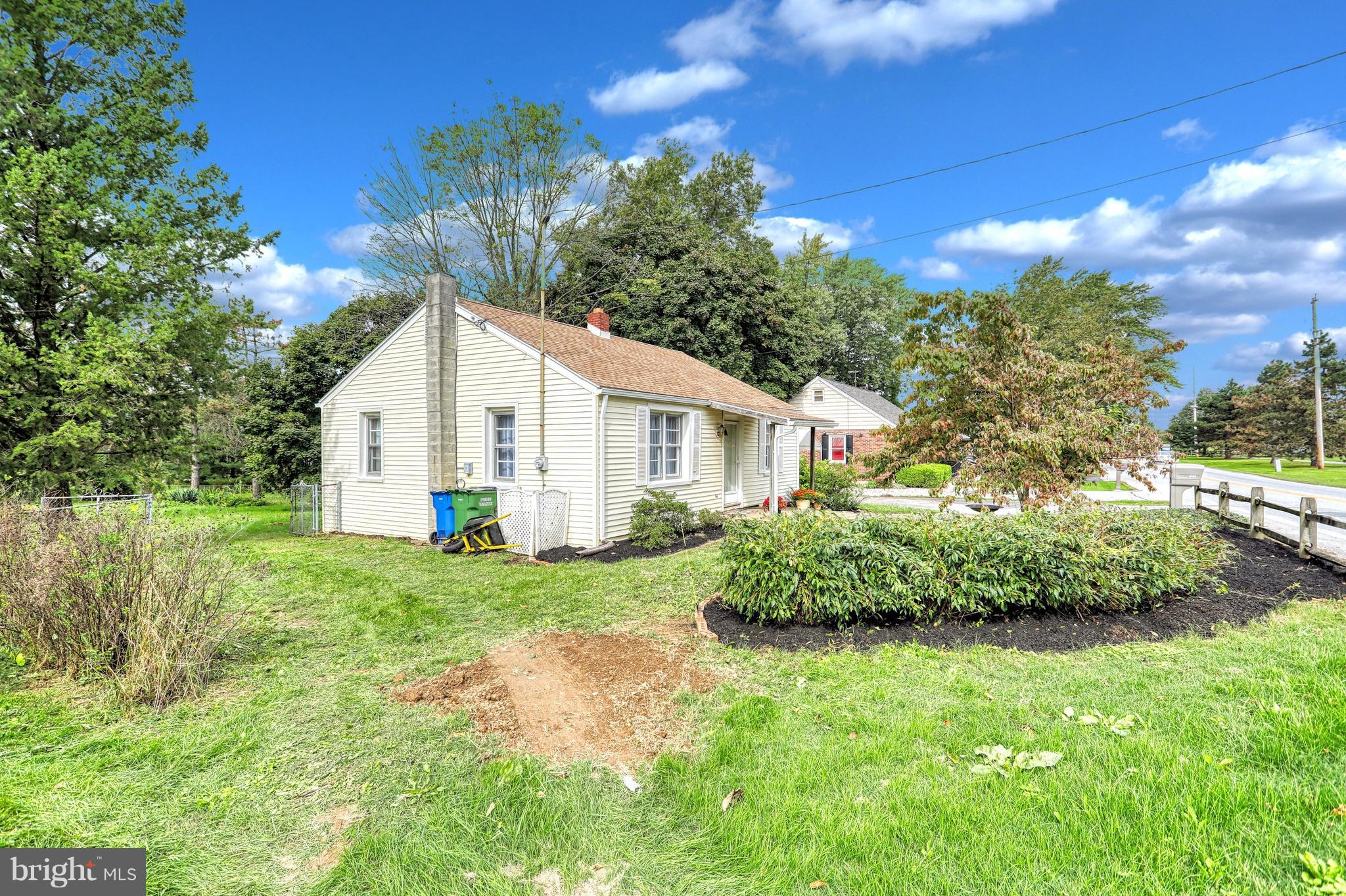 1099 Church Road York, PA 17404 - Photo 3 of 26 Gallery Image 3