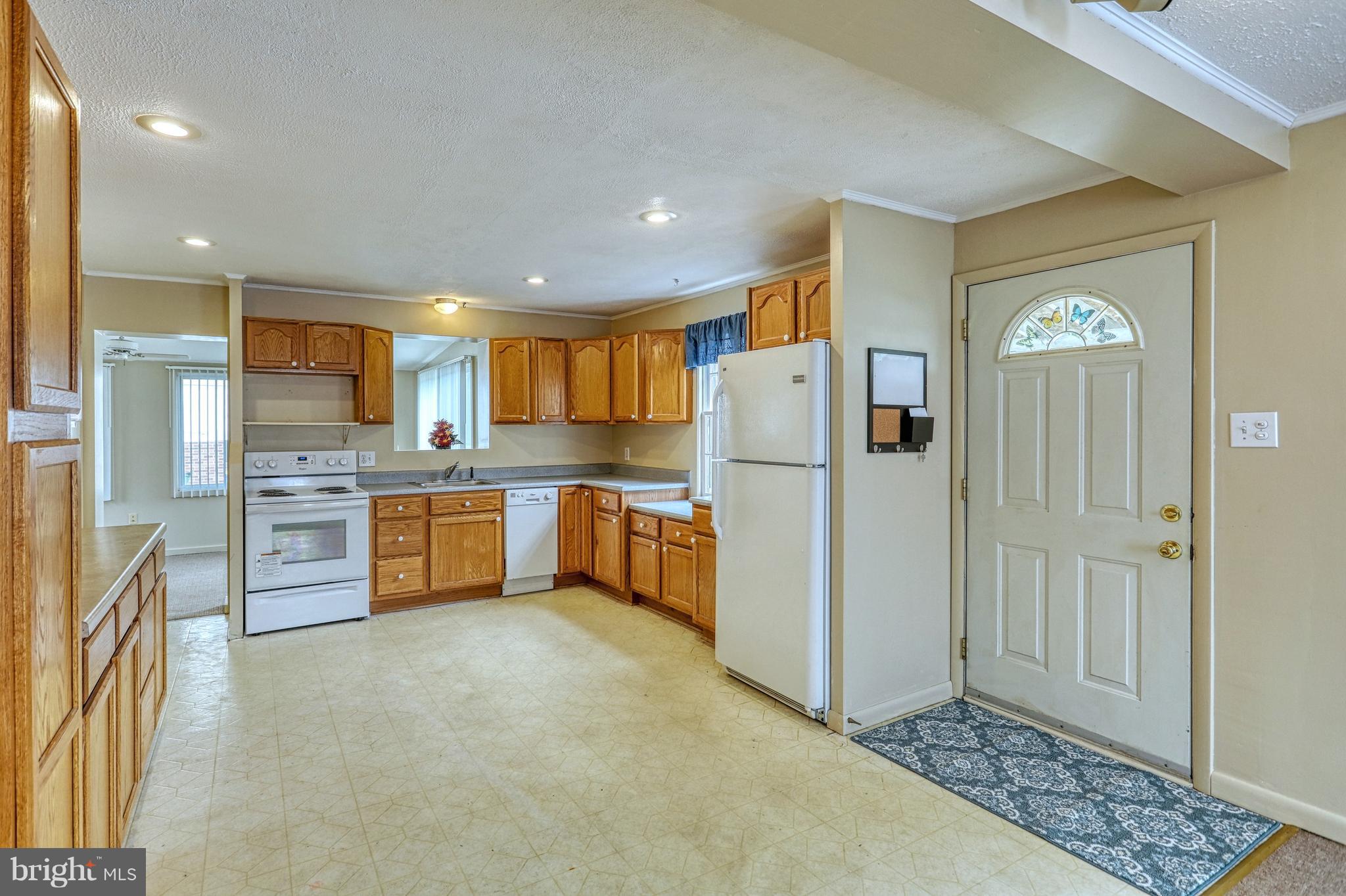 1099 Church Road York, PA 17404 - Photo 5 of 26 Gallery Image 5