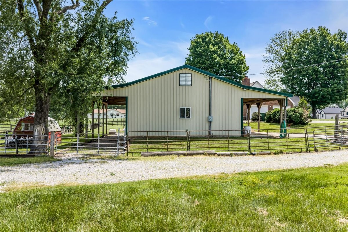 1555 Charles Bell Road Clarksville, TN 37040 - Photo 55 of 86