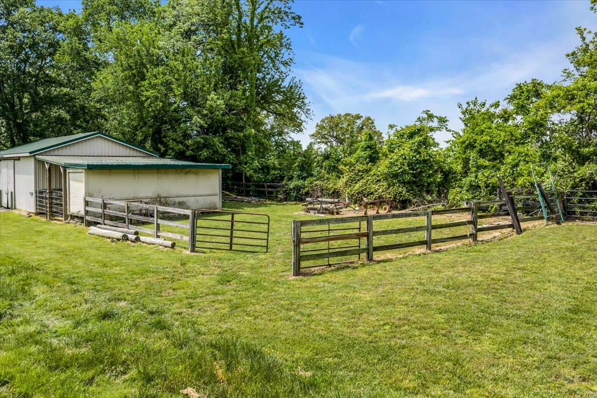 1555 Charles Bell Road Clarksville, TN 37040 - Photo 57 of 86
