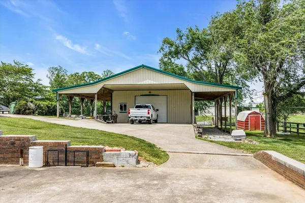 $850,000 | 1555 Charles Bell Road, Clarksville, TN 37040