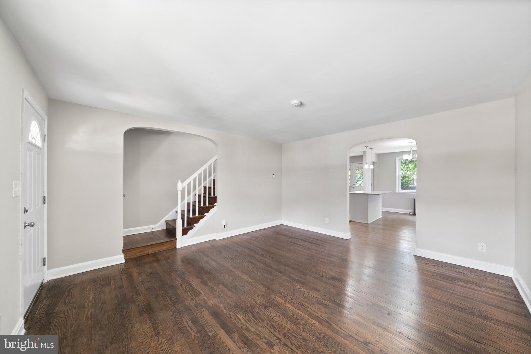 1018 Kevin Road Baltimore, MD 21229 - Photo 3 of 19
