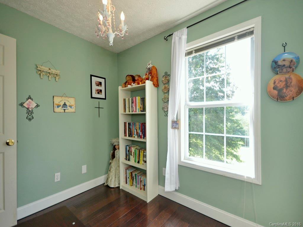 172 Bennett Road Candler, NC 28715 - Photo 10 of 24 Gallery Image 10