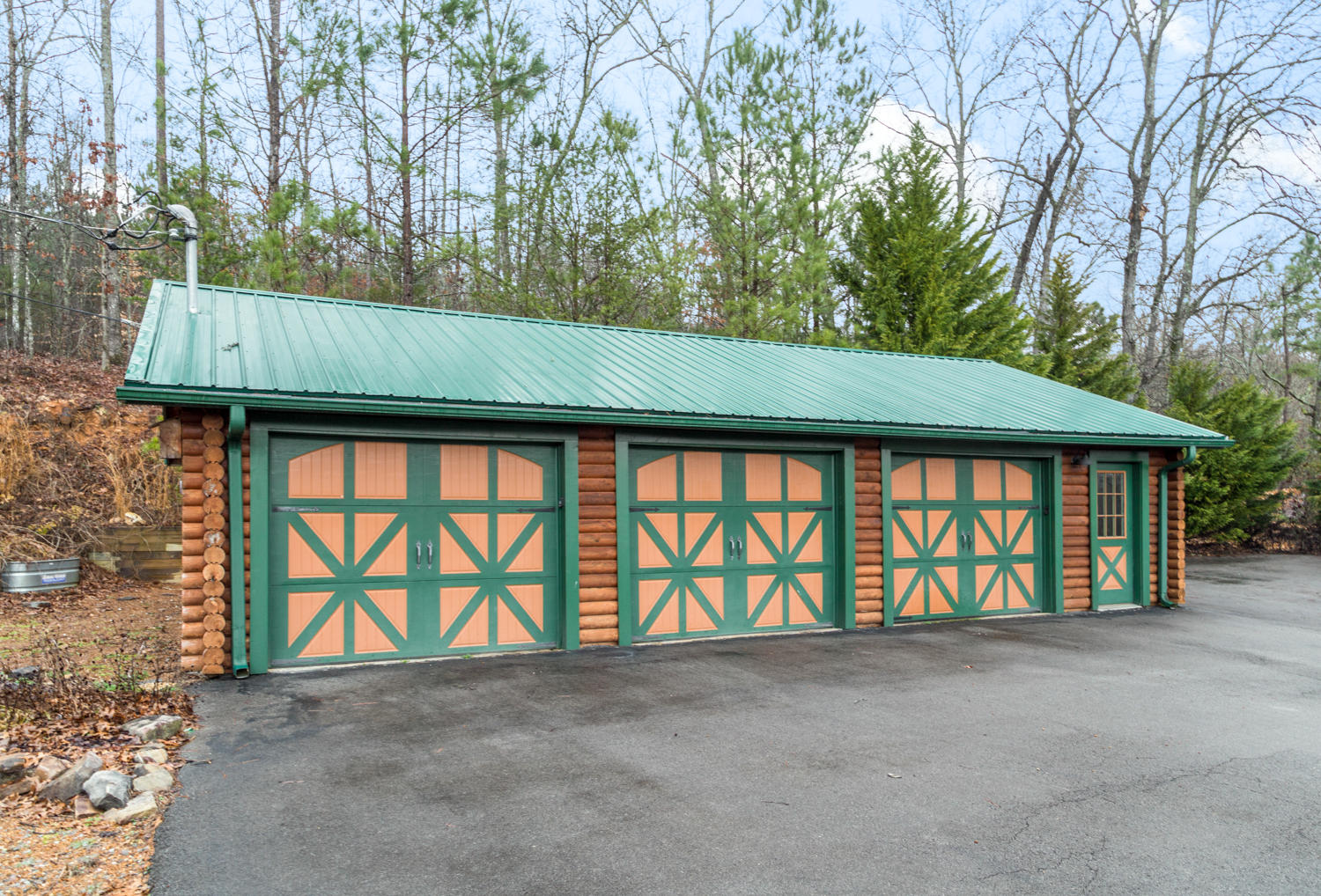 635 Eads Bluff Road Northwest Georgetown, TN 37336 - Photo 3 of 40 3 CAR DETACHED GARAGE