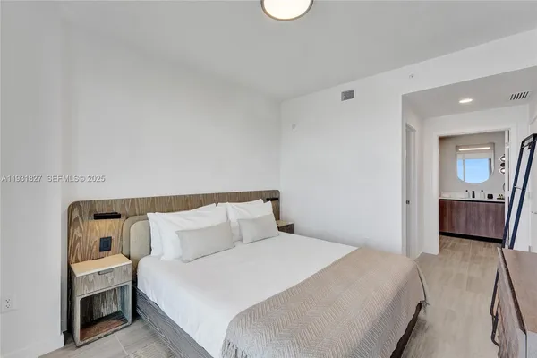 $12,000 | 580 72nd Street, Unit 1712, Miami, FL 33141