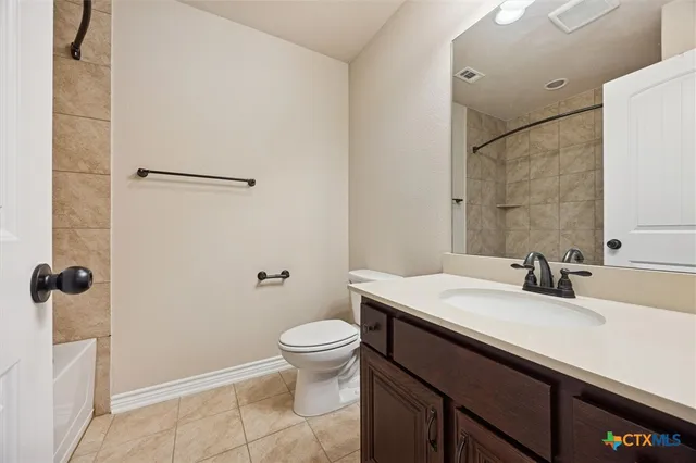 $2,000 | 1135 Twisted Oak Court, Canyon Lake, TX 78133