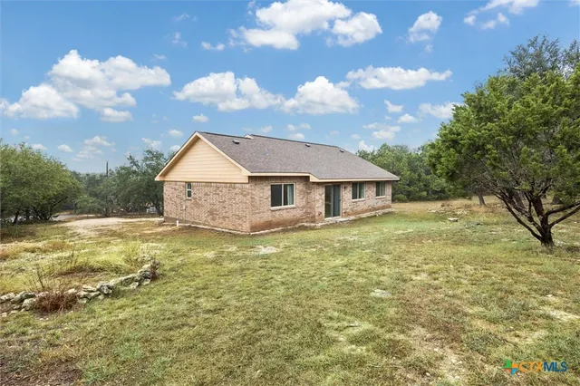 $2,000 | 1135 Twisted Oak Court, Canyon Lake, TX 78133