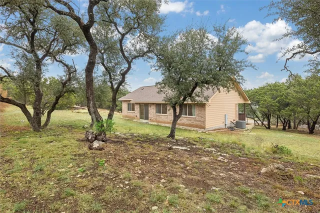 $2,000 | 1135 Twisted Oak Court, Canyon Lake, TX 78133