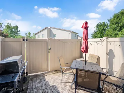 $250,000 | 1042 Schoolgate Road, New Lenox, IL 60451
