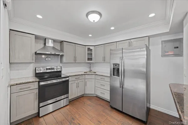 $3,250 | 56-25 226th Street, Unit 3 | Bayside