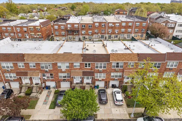 $3,250 | 56-25 226th Street, Unit 3 | Bayside