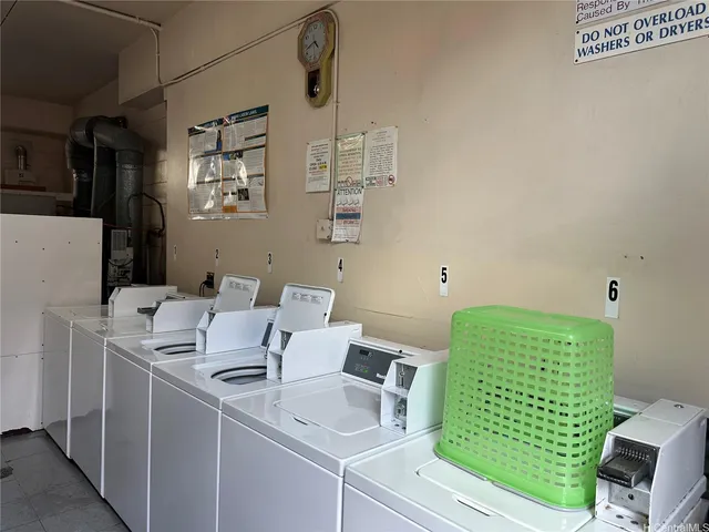 $300,000 | 1325 North School Street, Unit C323, Honolulu, HI 96817