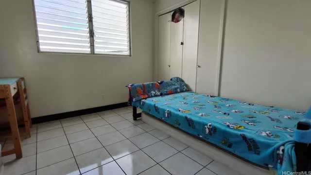 $300,000 | 1325 North School Street, Unit C323, Honolulu, HI 96817