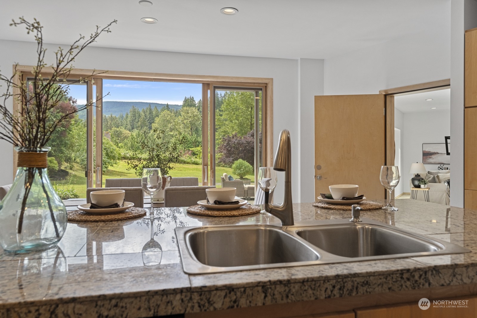 12335 Upper Preston Road Southeast Issaquah, WA 98027 - Photo 14 of 38 Gallery Image 14