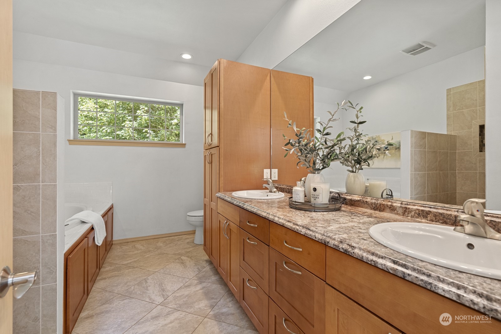 12335 Upper Preston Road Southeast Issaquah, WA 98027 - Photo 27 of 38 Gallery Image 27
